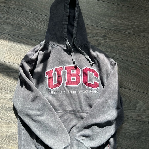 UBC hoodie - Picture 2 of 3